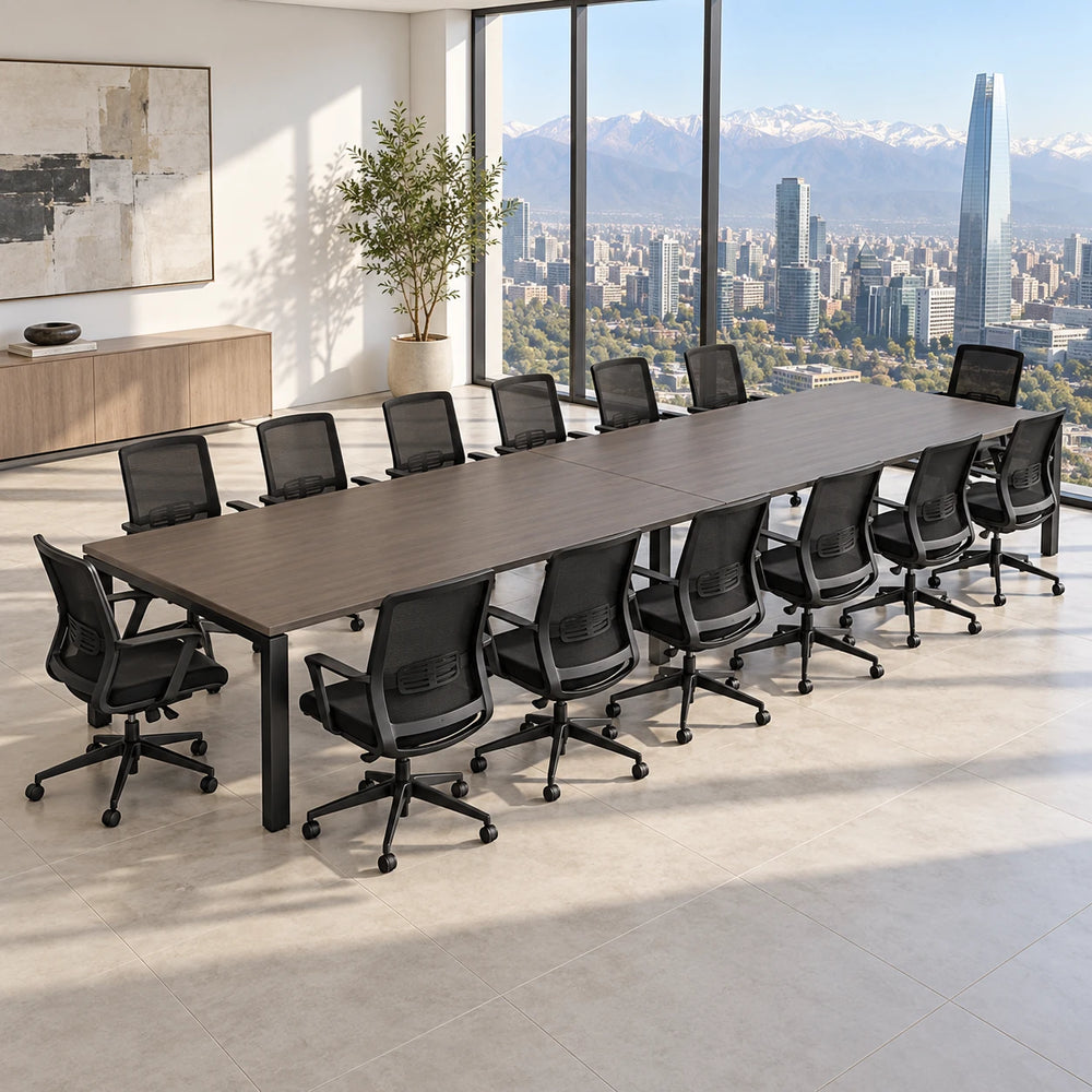 Mesa de reuniones rectangular para 14 personas con cubierta Brown Oak en dos piezas y estructura Negro MT tipo bench con apoyo central; sillas no incluidas