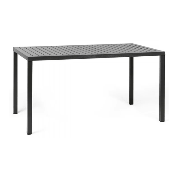 Mesa de terraza Cube Nardi, vista de tres cuartos, grafito, con cubierta rectangular de listones y cuatro patas | VICCA