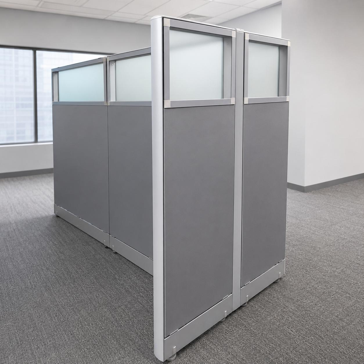 panel separador mixto de oficina tapizado y vidrio vicca