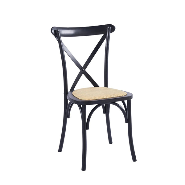 Silla de comedor Crossback de madera negra y ratán en vista 45 grados