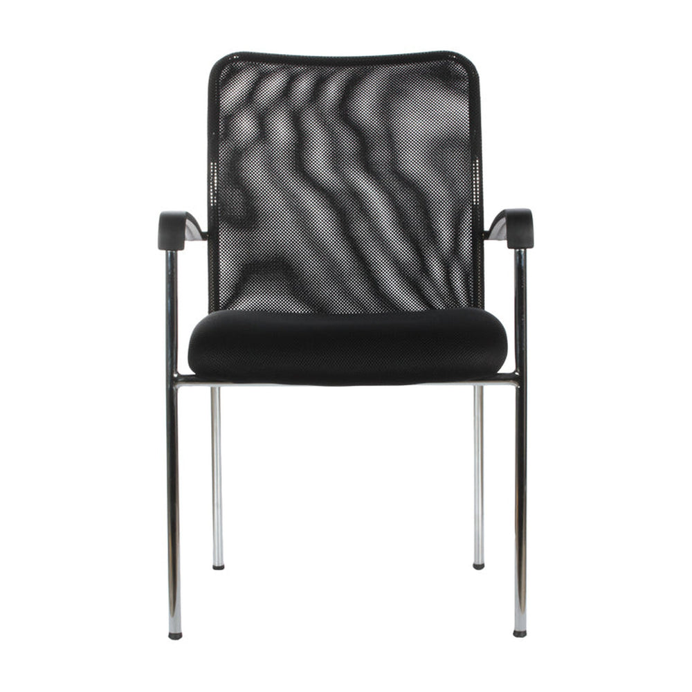 Silla de visita Strong en vista frontal, negra, con respaldo de malla, brazos y cuatro patas cromadas