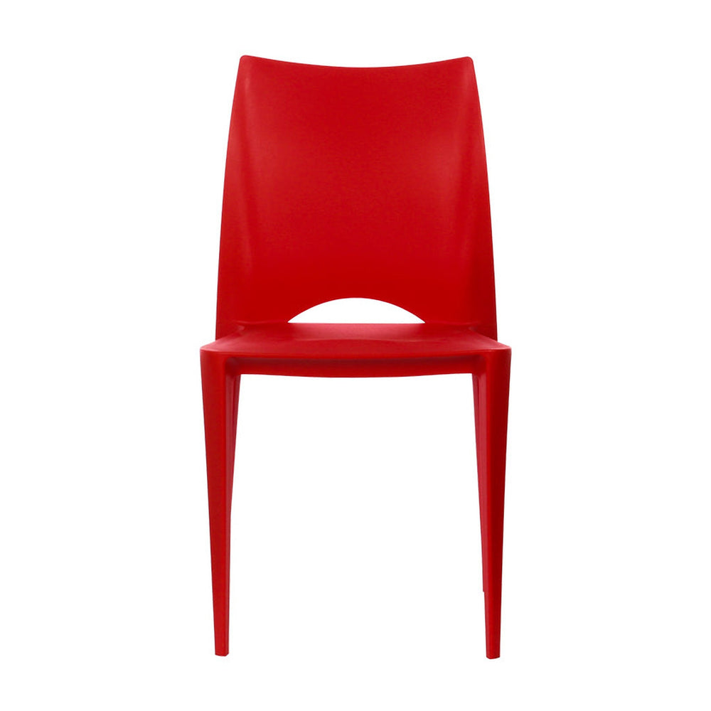Silla para restaurante Pismo de polipropileno en vista frontal, roja, sin brazos y con abertura en la parte baja del respaldo