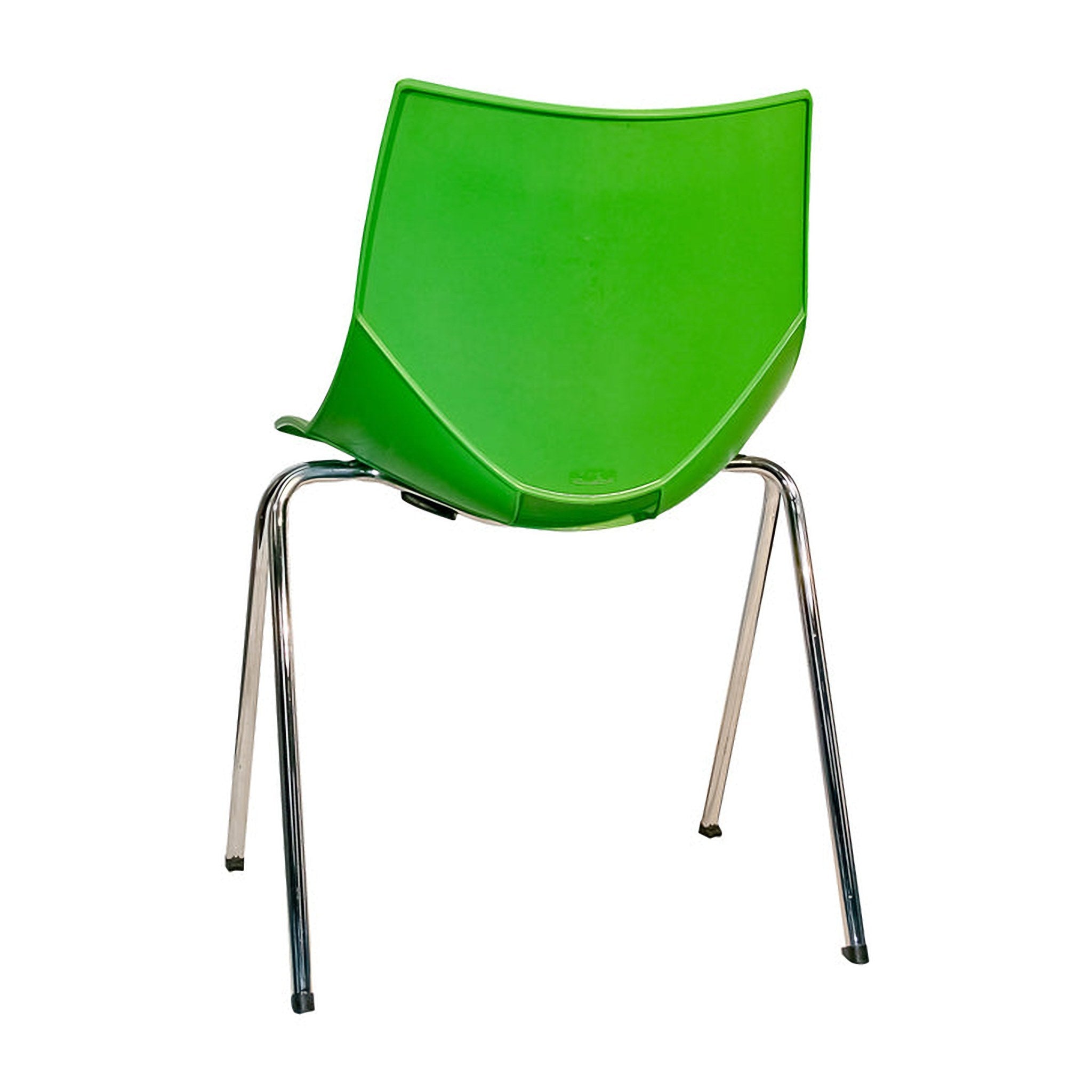 Silla Shell verde de polipropileno, vista de tres cuartos con asiento curvo y estructura de cuatro patas cromadas. | VICCA