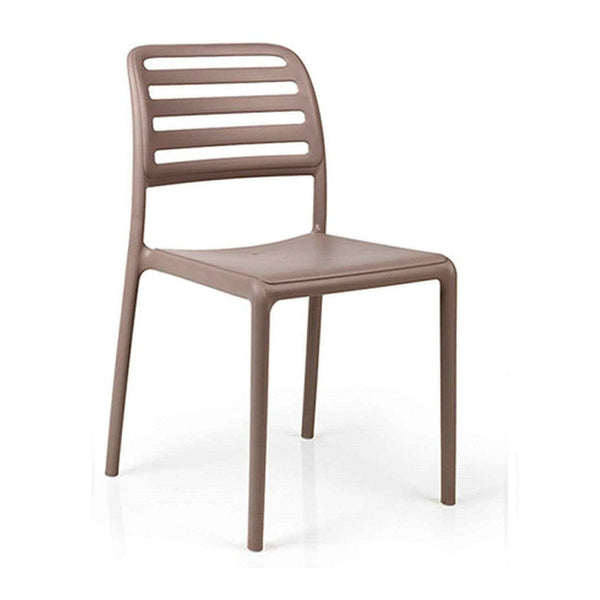 Silla de terraza Costa Bistrot Nardi tortora en vista de tres cuartos, sin brazos, con respaldo de franjas y cuatro patas | VICCA