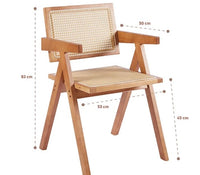 Medidas del sitial Chandigarh: 82 cm de alto y asiento a 45 cm