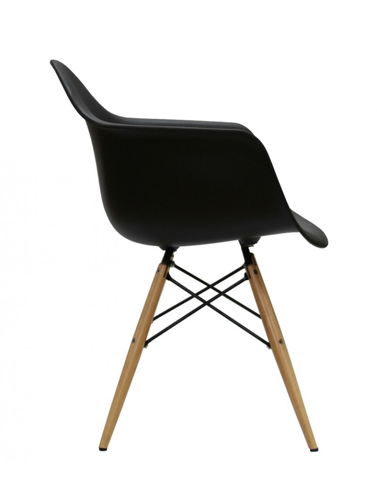 SILLA EAMES NEGRA CON BRAZOS
